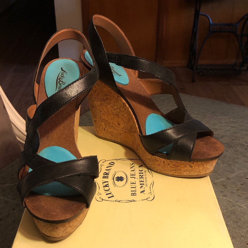 Lucky Brand Yulia Black Leather Cork Wedge Sandals with Turquoise Insole size 10